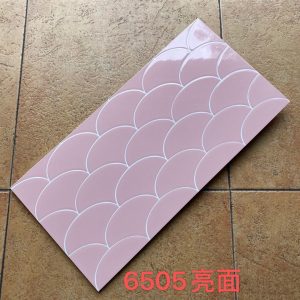6505 - gạch trang trí vảy cá men bóng 300*600