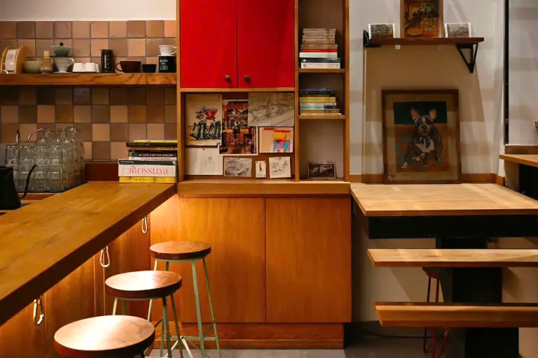 Chie.co Tiles x Café Slow: An Artisanal Rhythm in a Cozy Space